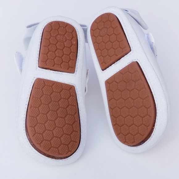 NWOT White Flower Girl Shoes Bear Mall - Picture 5 of 9